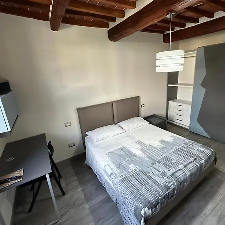 Locazione Turistica Rania בית הארחה 3*